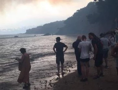 Άλλη μία συγκλονιστική ιστορία: Μητέρα έτρεχε να σώσει το 6 μηνών βρέφος της- Δεν κατάλαβε ότι πέθανε στην αγκαλιά της